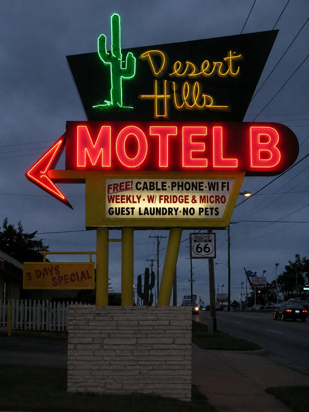 Insegna Motel B